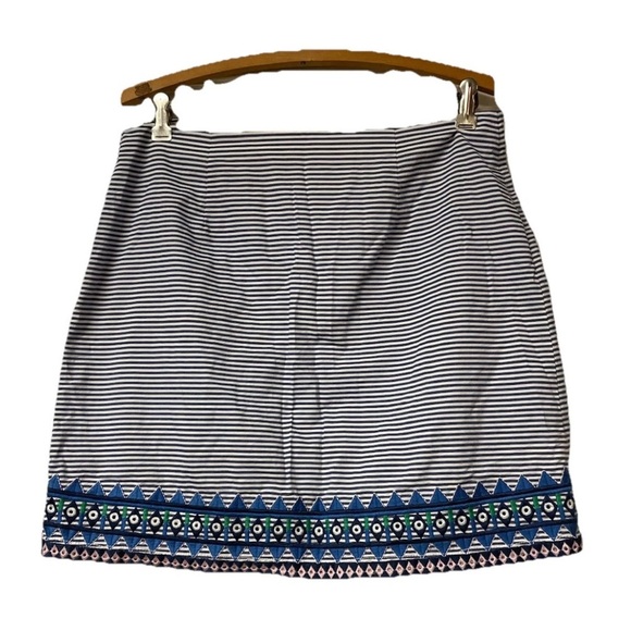NWOT VINEYARD VINES SZ 10 Cotton
SKIRT Margo Embroidered Geoprint blue - Picture 3 of 6